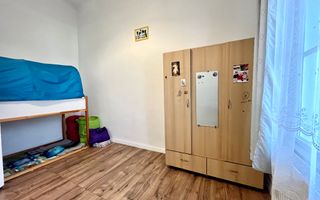 Un apartament care îți oferă orașul la un pas și vedere la Bega - Poză 12