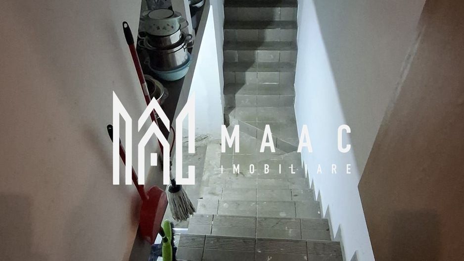 Casa 8 camere | 308mpu | 2 Apartamente | Selimbar - Poză 14