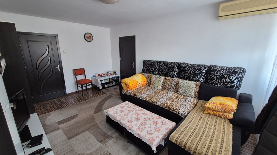 Ap 3 camere Titan - Piata Miniș mobilat/utilat - Poză 2