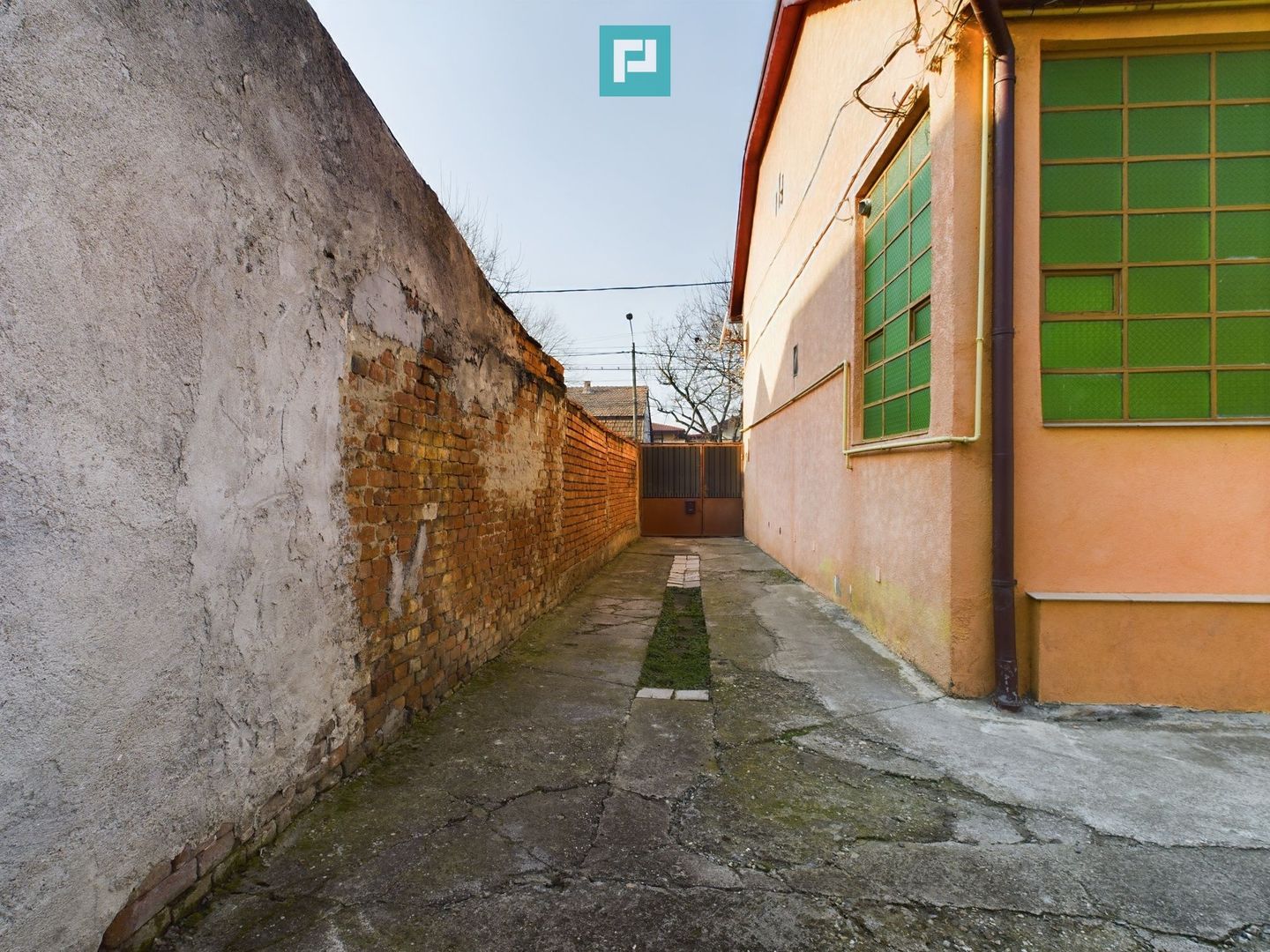 Casă individuală cu teren de 1100 mp și 3 apartamente în curte - Poză 28