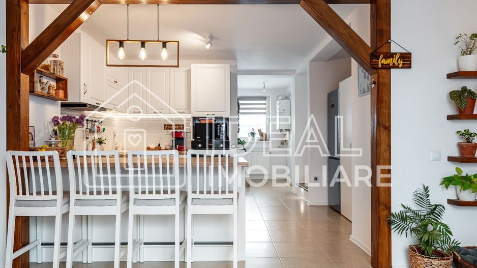 Casa Triplex cu 3 camere, Mobilat-Utilat, in Selimbar - Poză 5