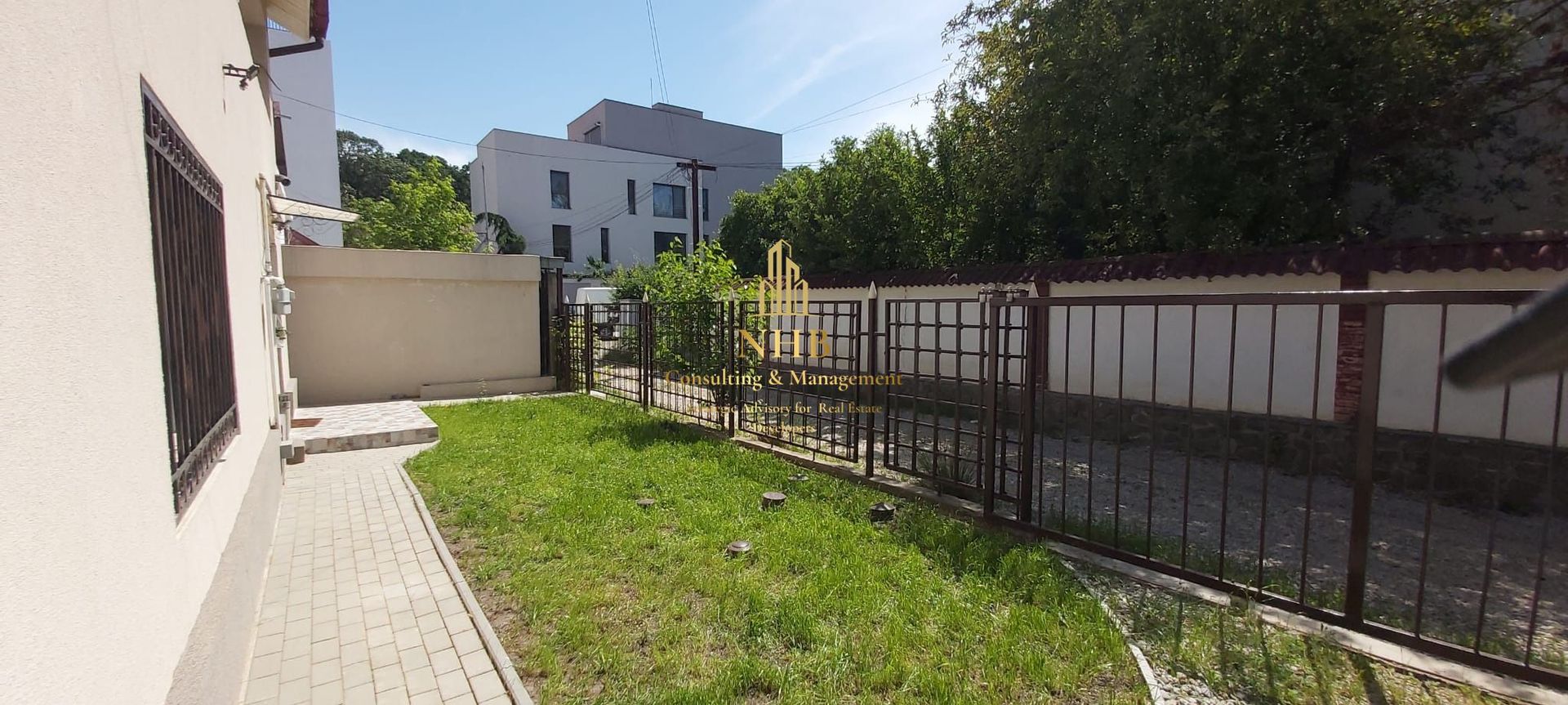 Casă spațioasă 5 camere + curte 340 mp în Băneasa | - Poză 14