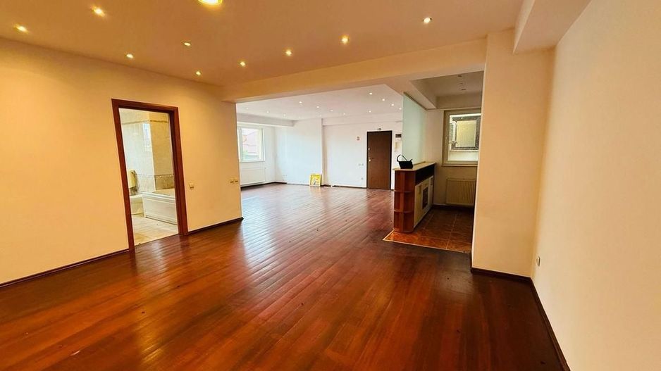 Apartament 4 Camere | 131 mp | Loc de parcare inclus - Poză 1