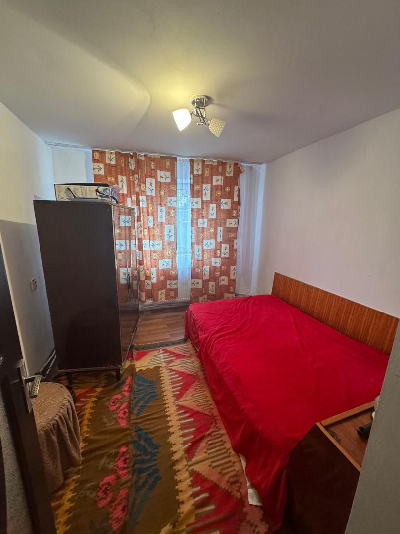 Casă cu garaj – str. Mărășești - Poză 6