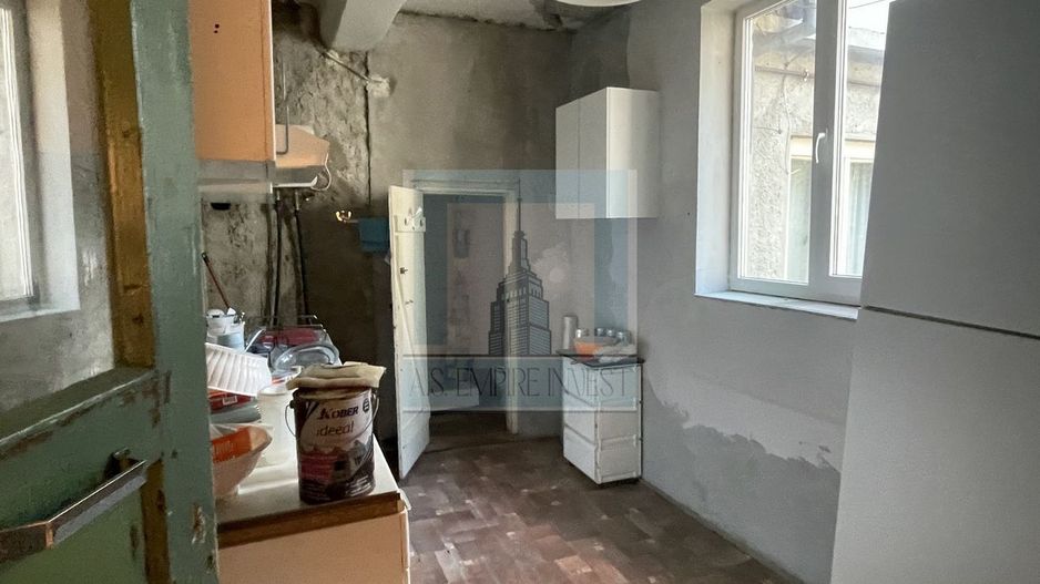 Casa de vanzare- zona Schei - Poză 10