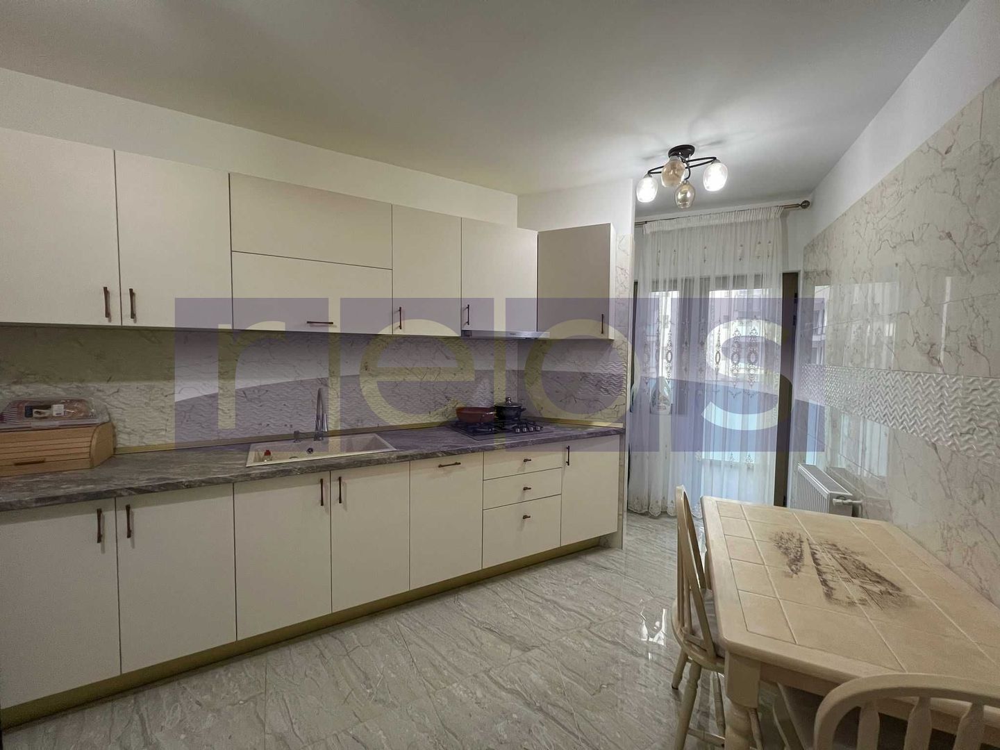 VANZARE 3 CAMERE DECOMANDAT - 2 min metrou Mihai Bravu - Poză 2