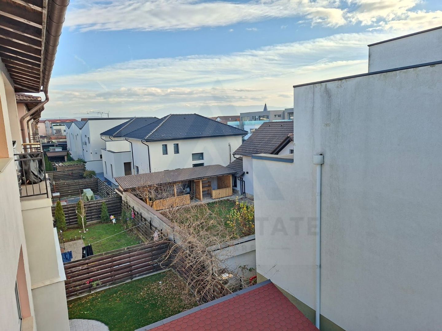 Apartament modern 3 camere 2 bai si 2 locuri de parcare in Selimbar - Poză 7