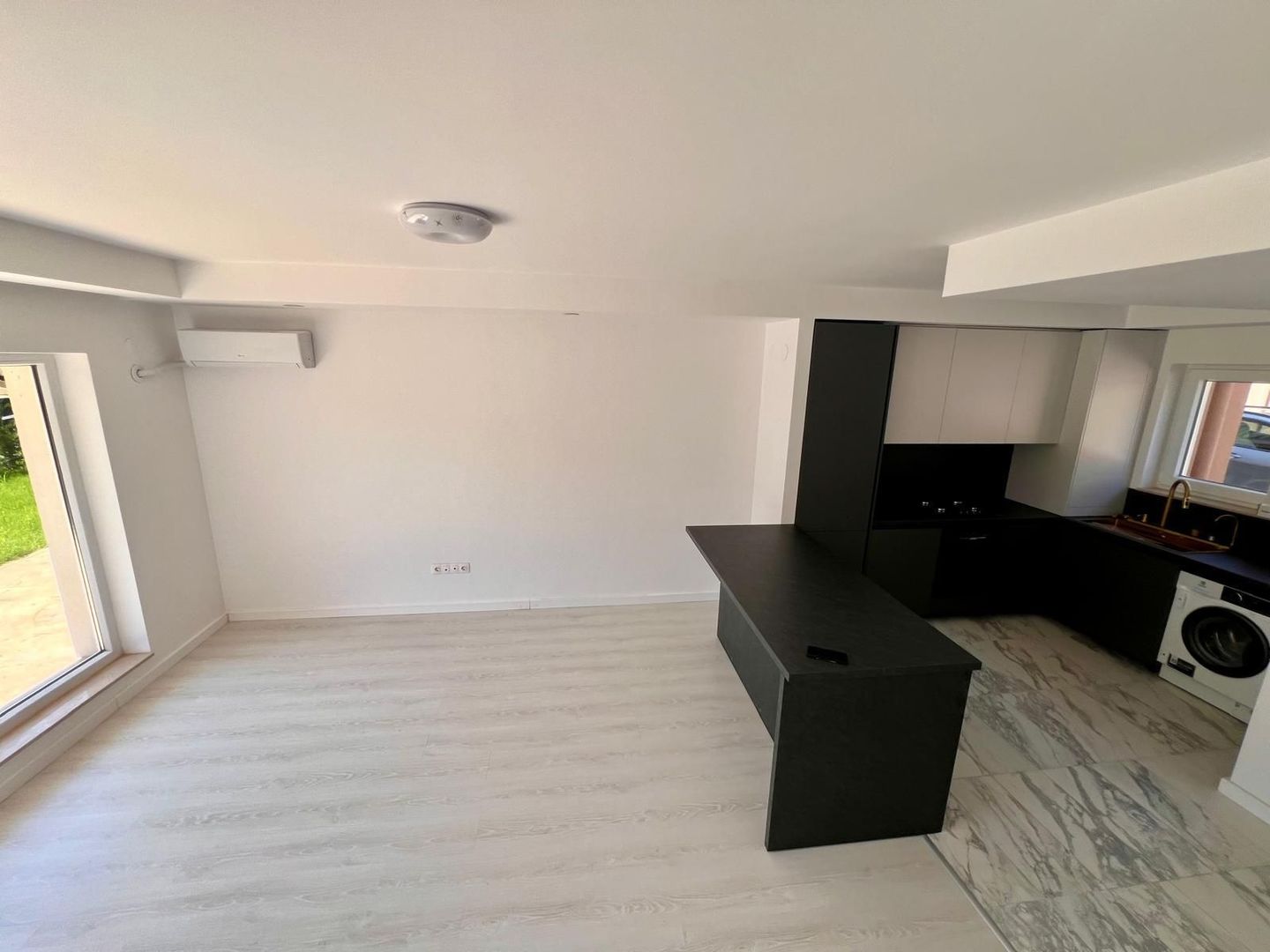 Vila 3 camere Cosmopolis - Poză 3