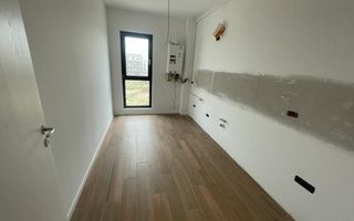 Decomandat. Zona Buziasului. Parcare in curte. - Poză 1