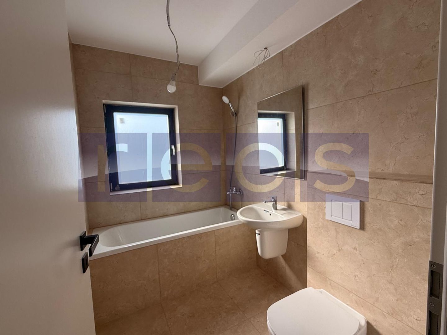 VANZARE VILA TIP DUPLEX 4 CAMERE | TRAPEZULUI | SALAJAN | SECTOR 3 - Poză 8