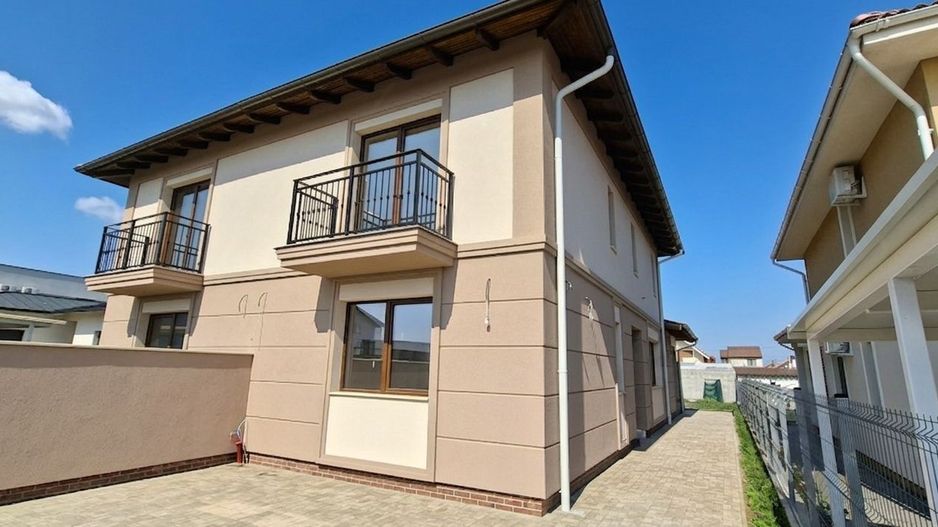 Duplex cu 4 camere si teren generos 350mp - Poză 1