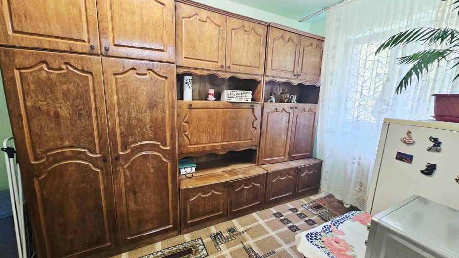 Apartament de vanzare,etaj 2,aleea Peana/Manastur - Poză 1