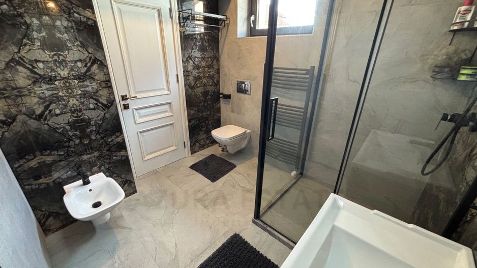 Casa individuala ultrafinisata 200 mp utili si teren 462 mp  Selimbar - Poză 18