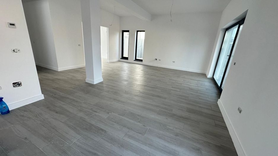 CASA SINGULARA, TOATE UTILITATILE, 4 CAMERE, TEREN 400 MP, COMISION 0% - Poză 13