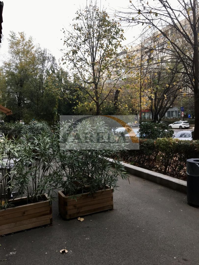 De vanzare - elegant, renovat complet - 3 camere la Calea Vacaresti - Poză 15