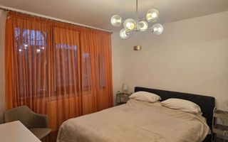 Închiriere apartament 3 camere mobilat, etaj 2, zonă liniștită - Poză 2