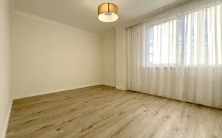 Apartament cu 4 camere /85.5mp/zona Sub Cetate. - Poză 11