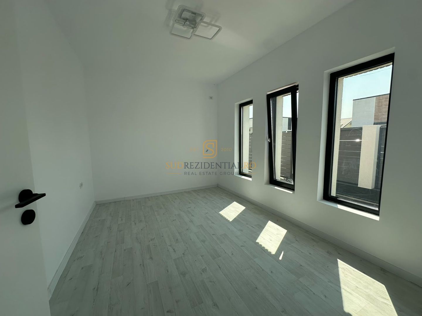 Casă individuală, 4 camere, teren 309 mp - Comuna Berceni - Poză 13