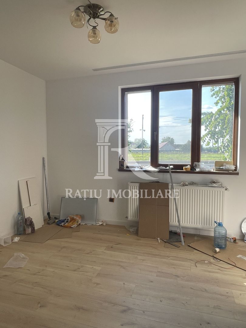 Casă de închiriat | Dublu front stradal | Iosia | Oradea - Poză 13