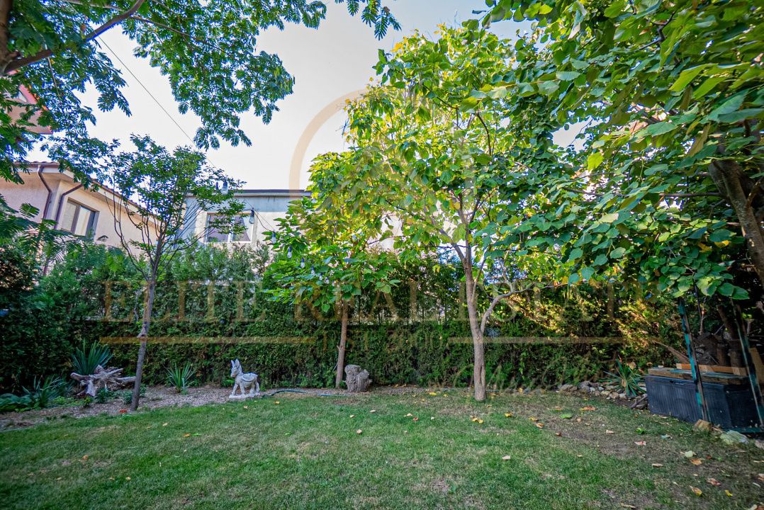 Viluta cocheta cu curte frumoasa in Mamaia Sat! - Poză 33