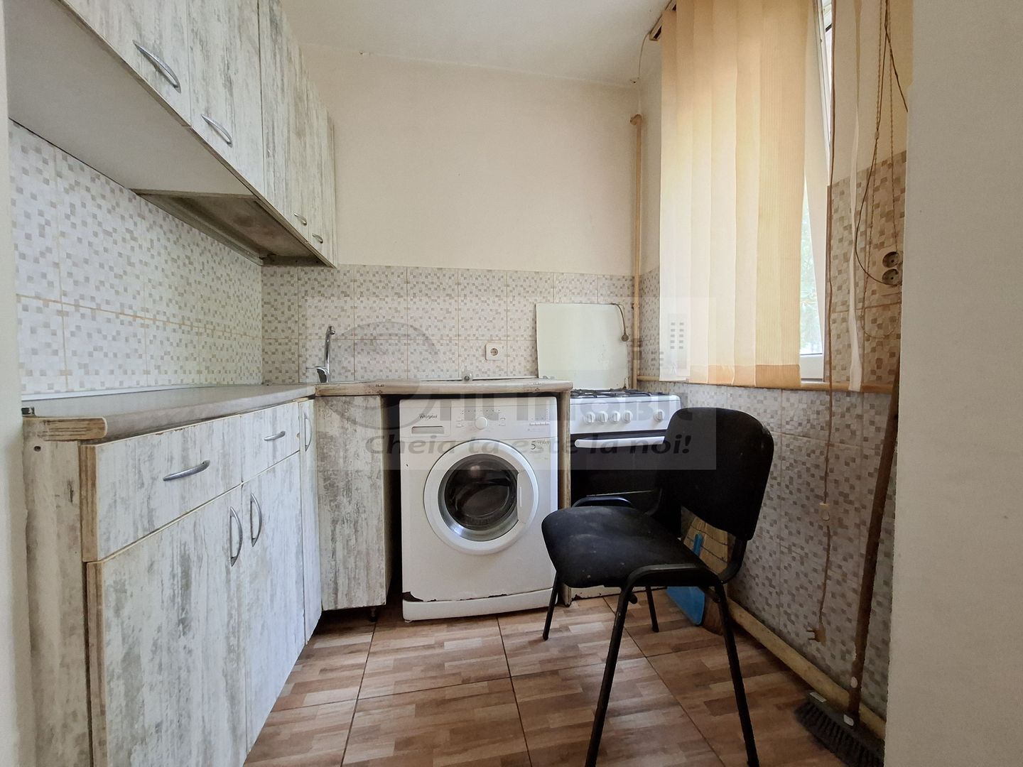 Liber, apartament 2 camere Podu Ros Cantemir, bloc fara risc - Poză 7