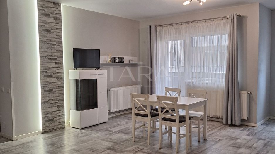 Apartament cu 2 camere, balcon și dressing, zona Terra, Florești. - Poză 3