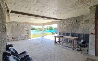 Casă de vânzare la roșu | 93.500 € | pe strada Luncii | în Cătălina - Poză 2