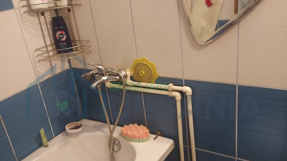 Primesc in gazda o fata - Poză 2