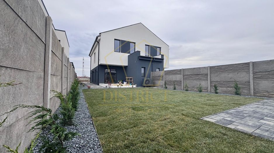 COM 0% Duplex cu 4 camere, panouri, pompe de caldura | Giroc - Poză 1