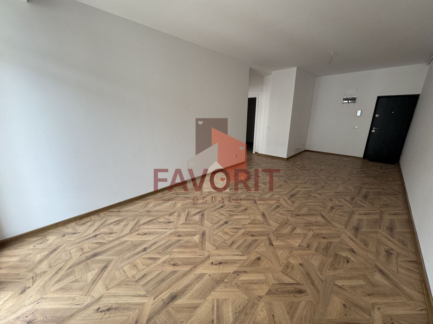 Etaj intermediar. Loc de parcare. Disponibil imediat - Poză 2