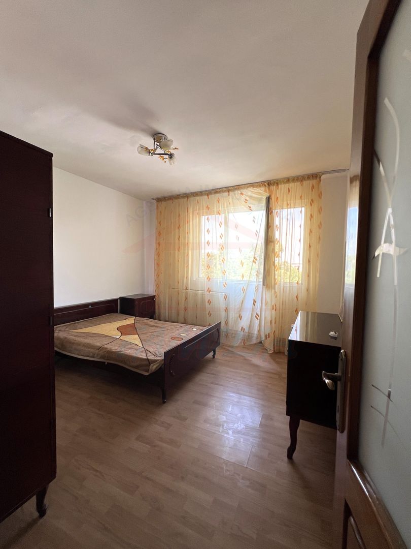 Apartament luminos cu 3 camere decomandate, 67 mp, Micro 13 – 62.900 € - Poză 5