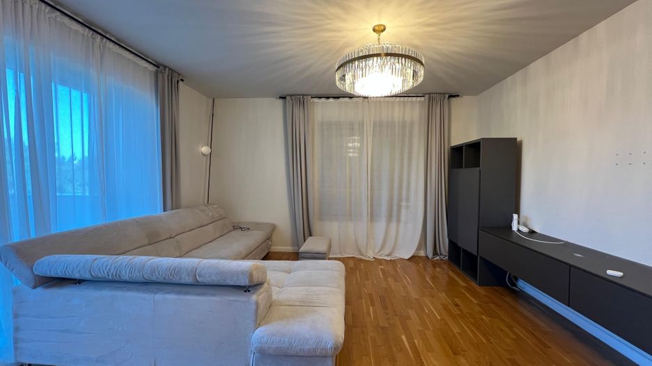 4 camere | loc de parcare cu priza electrica - Poză 3