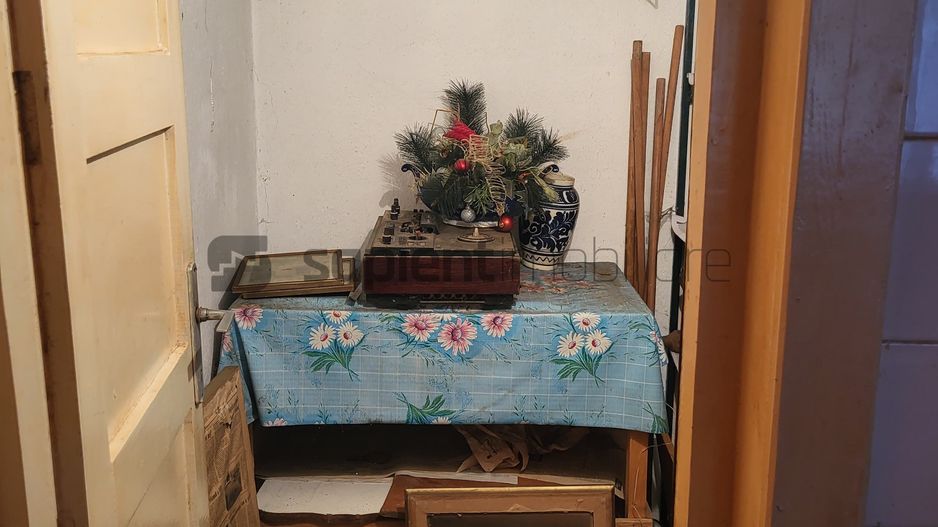 Casa de vanzare pentru 2 familii 5 camere 482mp - Poză 10