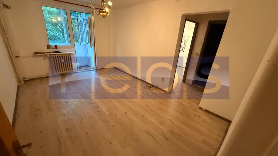 Vnzare apartament 3 camere | Teiul Doamnei - Poză 1