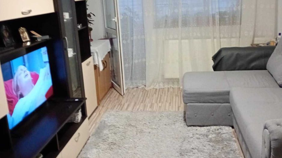 BRASADAS vinde ap 2 cam etaj 3/4 in Carpați 1 - Poză 2