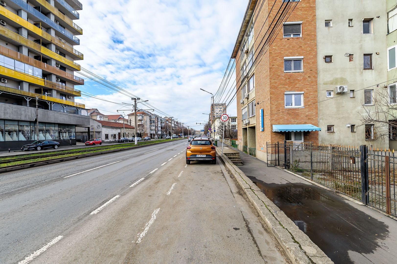 REZERVAT! Spațiu cu acces stradal Calea Iuliu Maniu. - Poză 2