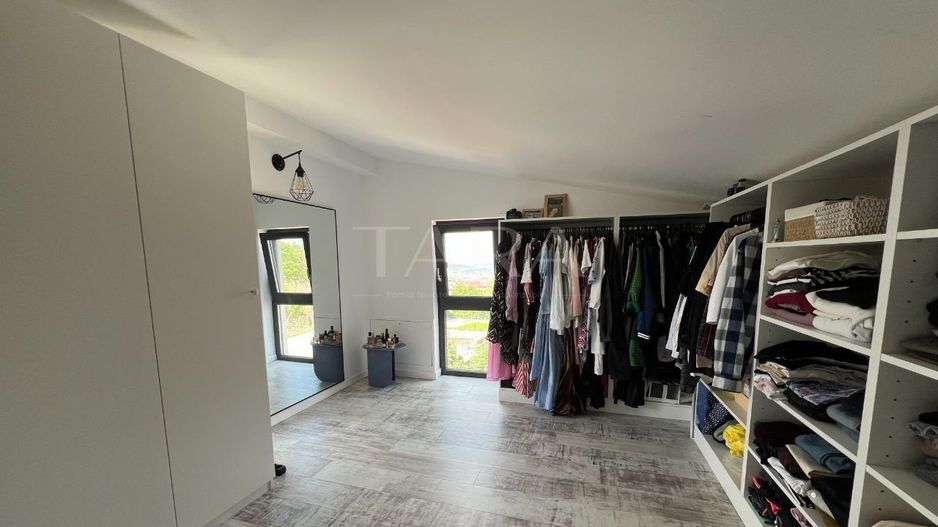 Casă deosebită, mobilată complet, liniște și acces rapid la oraș - Poză 12