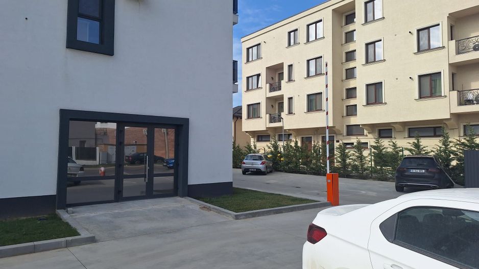 Spatiu Comercial - Bloc Nou - Stradal - 560 mp - 8 parcari - Poză 7