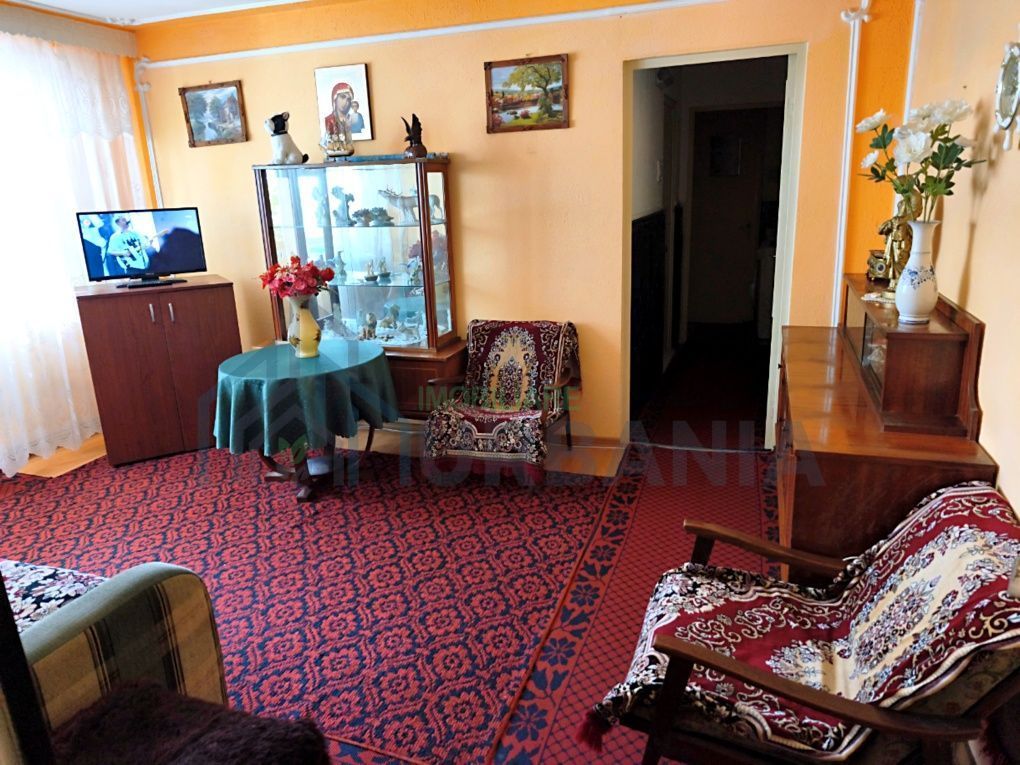 De Închiriat: Apartament 3 Camere, Zonă Liniștită, Mobilat și Utilat - Poză 8