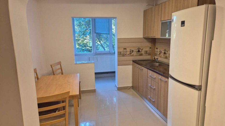 Girocului | Calea Martirilor | 2 camere | Centrală proprie | Etaj 3 - Poză 1