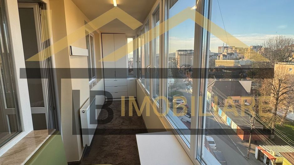 Apartament cu 3 camere, 65 mp, decomandat, zona Semicentral - Poză 12