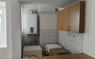 Garsonieră Tudor Vladimirescu – #, ideală pentru locuit sau i - Poză 1
