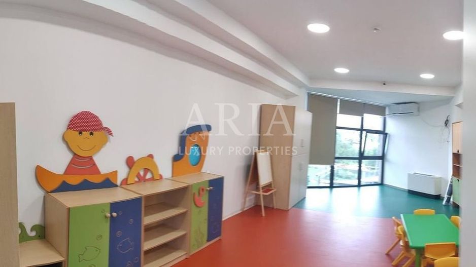 Cladire P+2 complet amenajata pentru grădiniță + Spatiu verde 3000mp - Poză 1