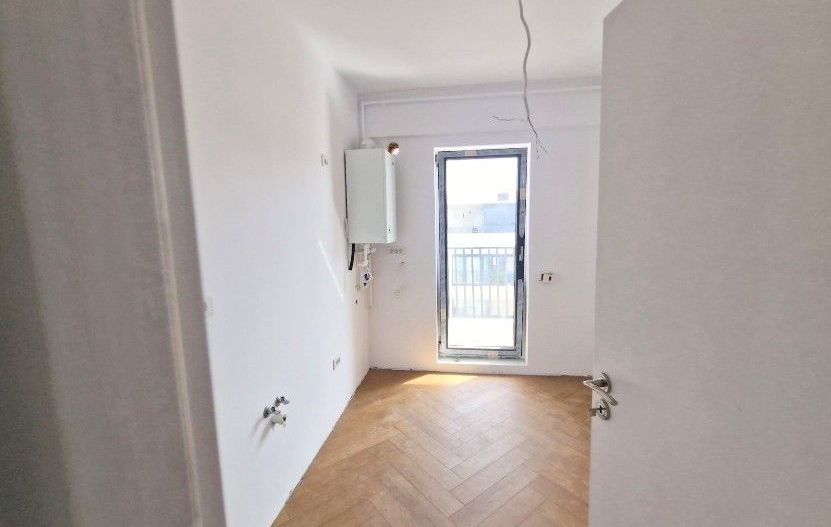 Apartament 2 camere Otopeni – bloc nou, central, terasă și parcare - Poză 3