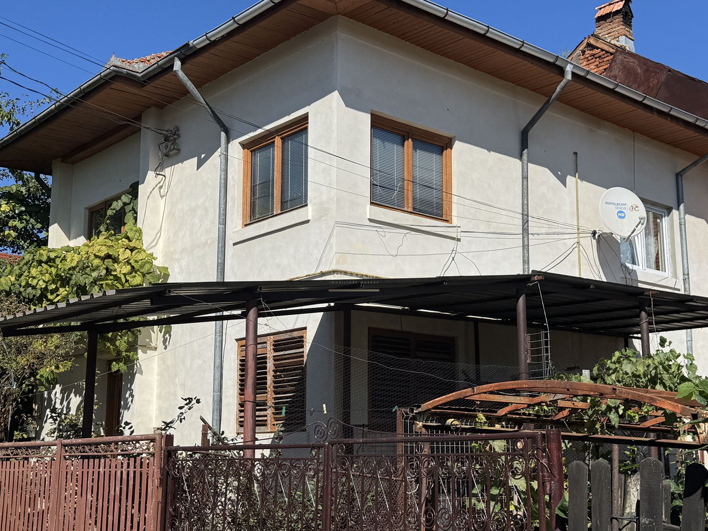 VILA 6 CAMERE, CAMPULUNG, TEREN 196 MP - Poză 1