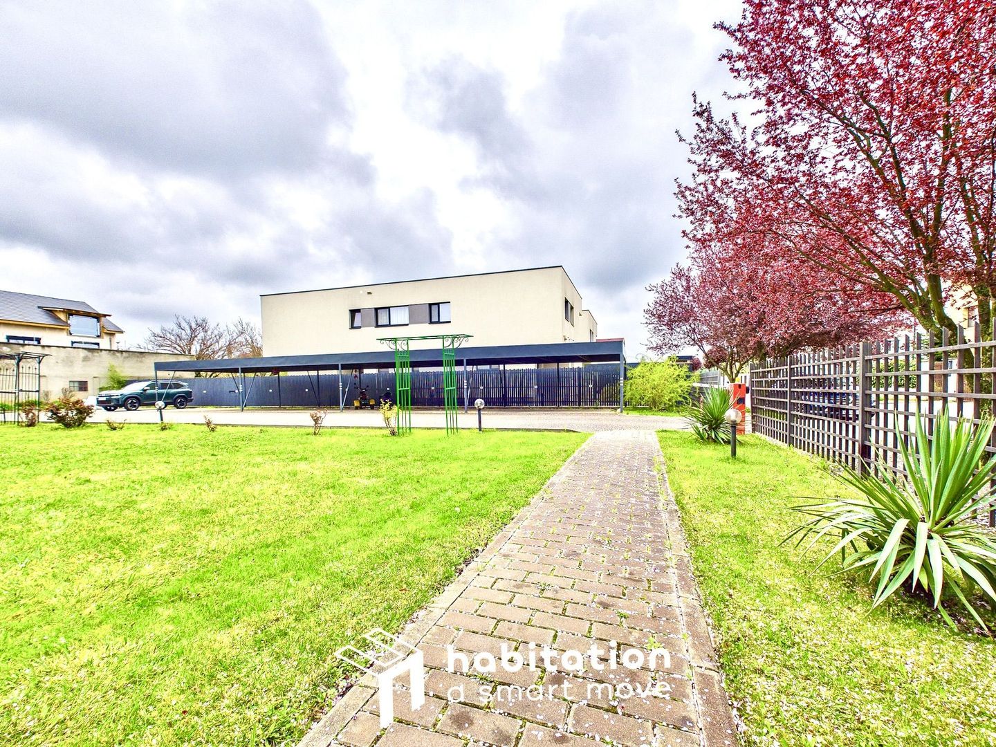 Confort de casă, spațiu generos – apartament premium în Dumbrăvița - Poză 1