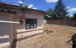 Casă de vânzare – Strada Rozelor