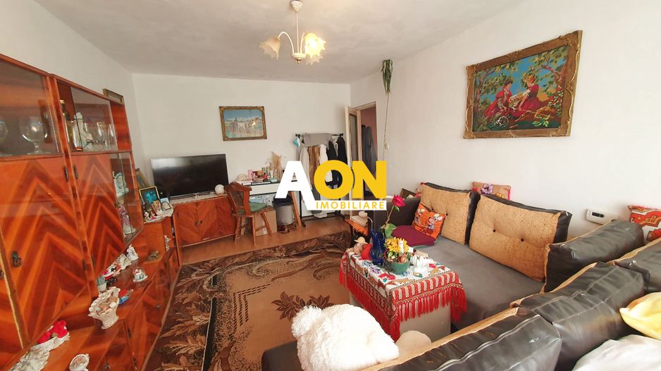 Apartament 3 camere, decomandat, 2 bai, zona Kaufland - Poză 2