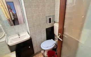 1 camera decomandat etaj 3 zona Buziasului - Poză 13