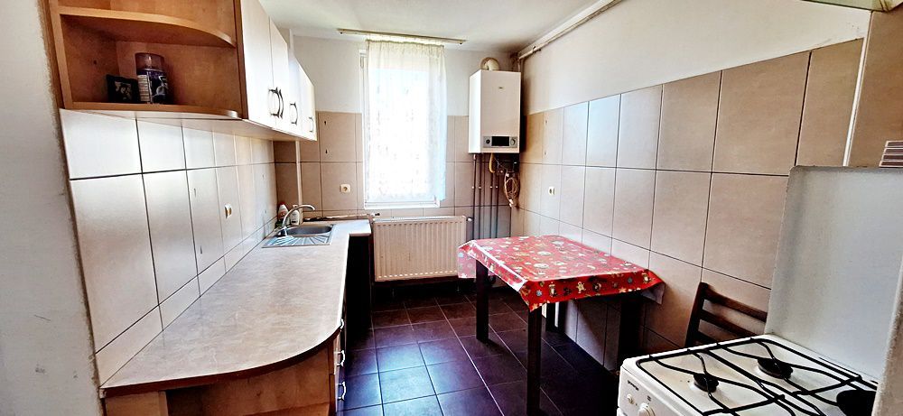 Apartament cu doua camere, etaj 3/4 in Fagaras, zona Garii, 34000 euro - Poză 5